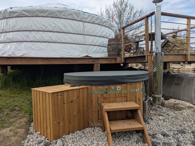 Hébergement AbracadaRoom : L'âne et sa yourte & Spa - Image 11