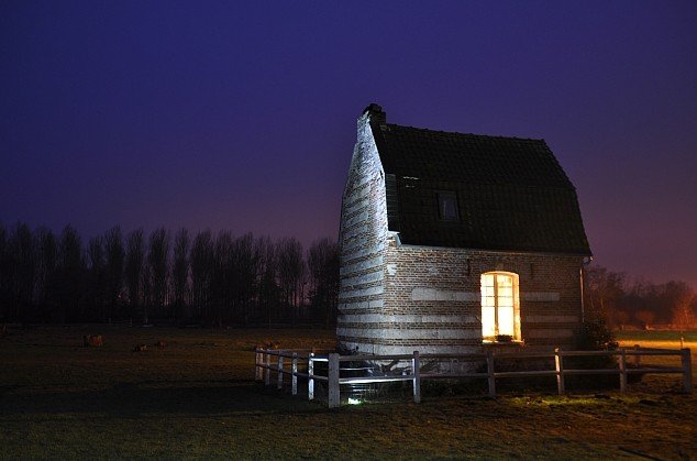 Hébergement AbracadaRoom : La Maisonnette de poupée avec cheminée, Vue Nature & Vélos - Image 1