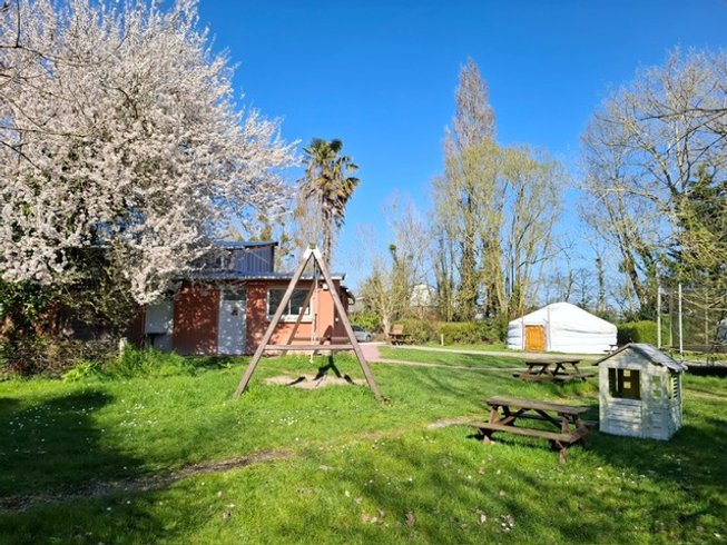 Hébergement AbracadaRoom : La roulotte du village insolite - Image 8
