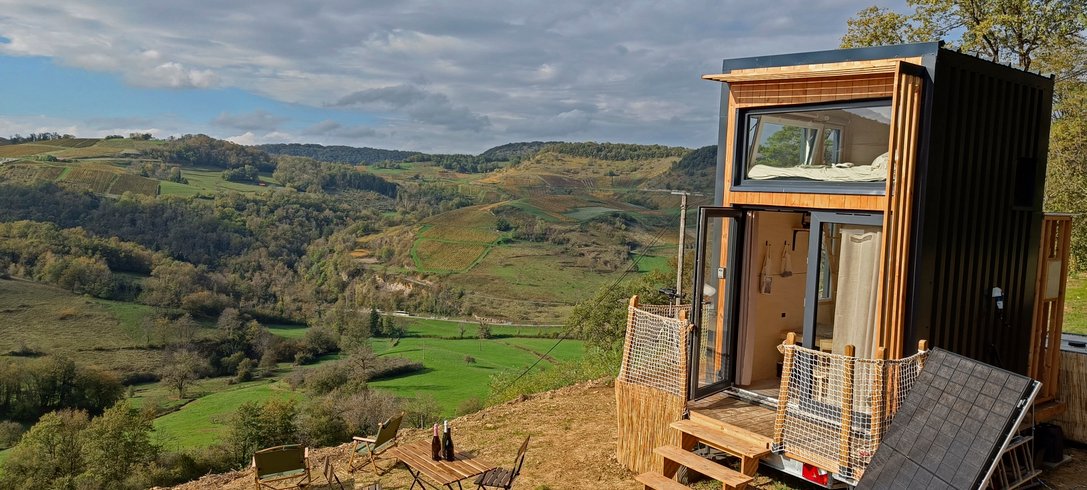 Hébergement AbracadaRoom : Belvédère du Haut Bugey - Refuge dans les cépages - Image 2