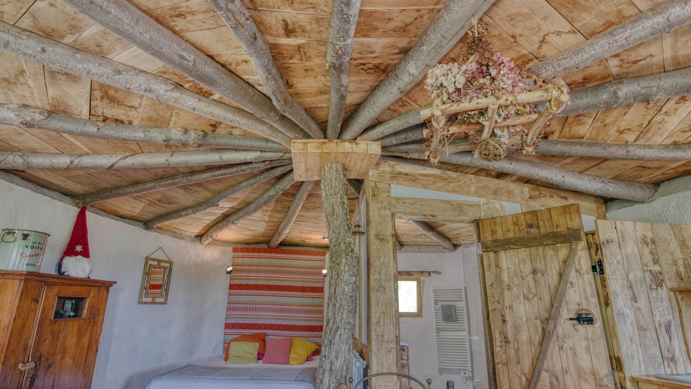 Maison  du Hobbit avec spa privatif à Villarzel Du Razès (13)