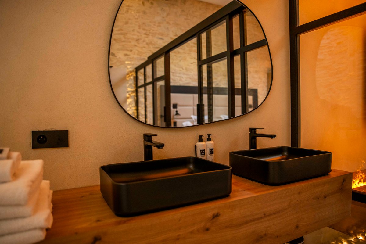 La Grange - Chambre intimiste & spa - Tavel à Tavel (17)