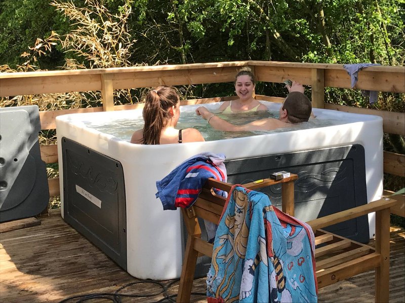 Hébergement AbracadaRoom : Château Mobile & Spa - Image 3