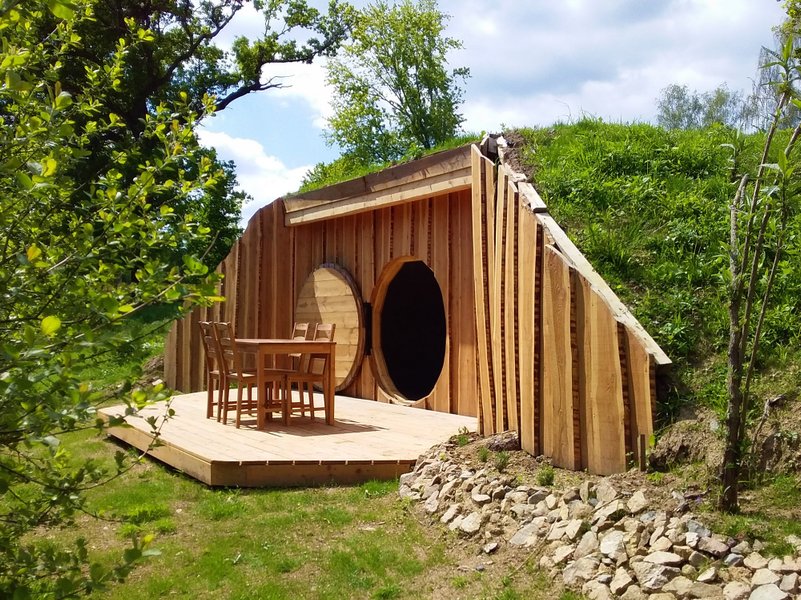 Hébergement AbracadaRoom : Cabane du Hobbit au bord d'un lac - Image 1