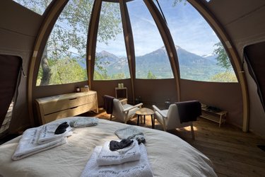 Bulle ossature bois & Spa à Châteauroux-Les-Alpes (1)