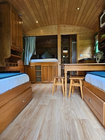 Hébergement AbracadaRoom : Les Roulottes du Petit Gouffre de Padirac avec spa - Image 4