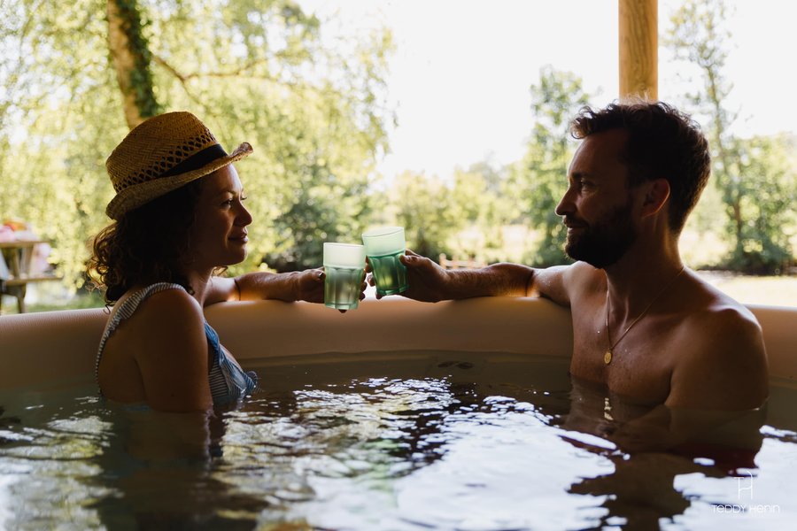 Hébergement AbracadaRoom : La Bulle au bord de l'eau & Spa et Vélos électriques - Image 2