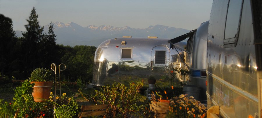 Domaine AbracadaRoom : BelRepayre Airstream Glamping - Image 1