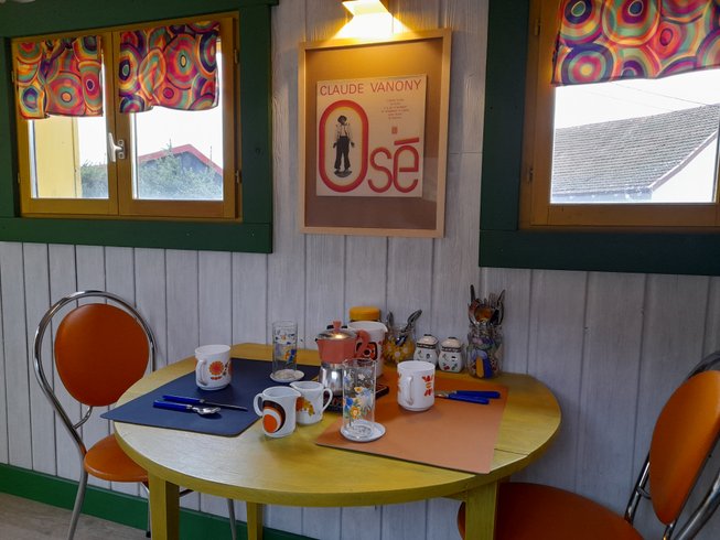 Hébergement AbracadaRoom : La Roulotte Rétro 70/80 - Image 2