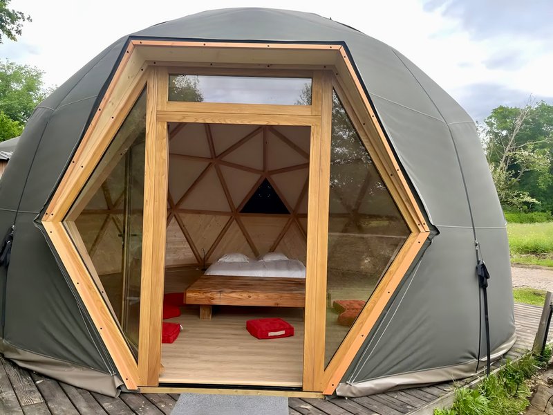 Hébergement AbracadaRoom : Glamping : nos dômes & son lac privé - Image 7