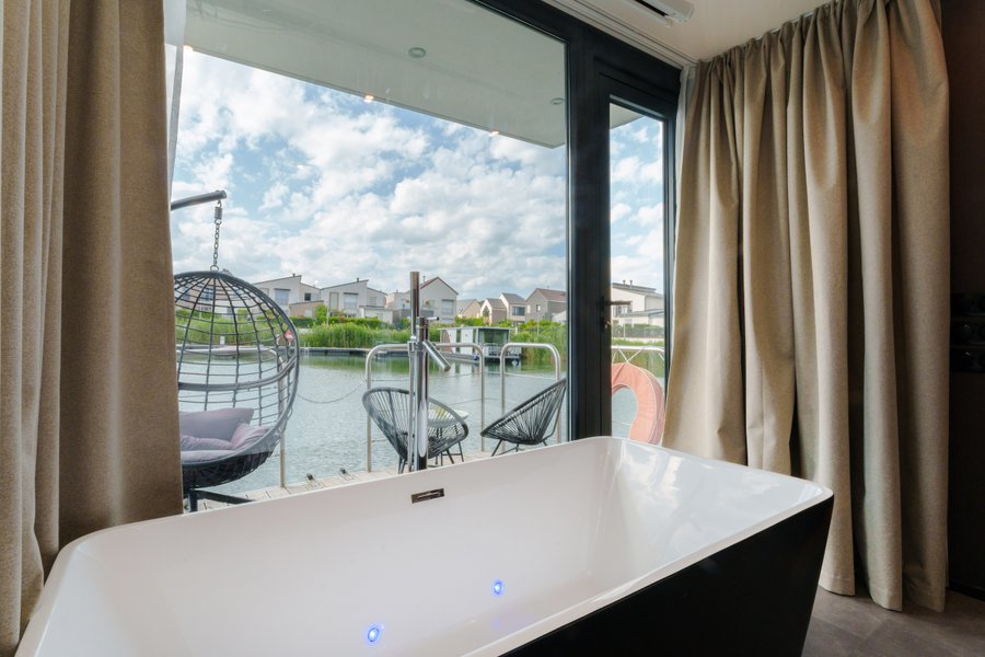 Hébergement AbracadaRoom : Suite flottante Lit King-size Balnéo Sauna - Image 5