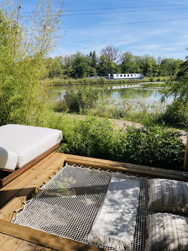 Suite Refuge • Écrin de luxe & bain nordique au bord du canal à Montcresson (16)