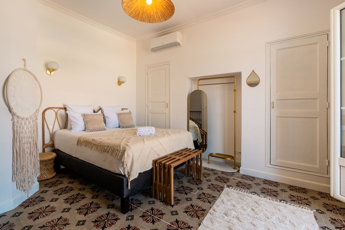 Maison de maître 4* avec piscine & jardin (6 pers.) à Magalas (8)