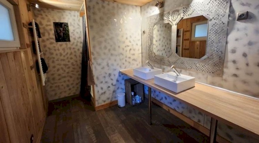 Hébergement AbracadaRoom : Le Truck-Lodge le UNIC OM - Image 10