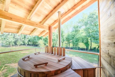 Cabane Spa des Daims à Corcelle-Mieslot (2)