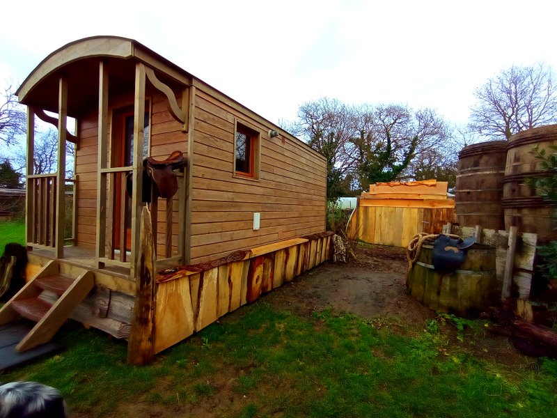 Hébergement AbracadaRoom : La roulotte de Val André - Image 2