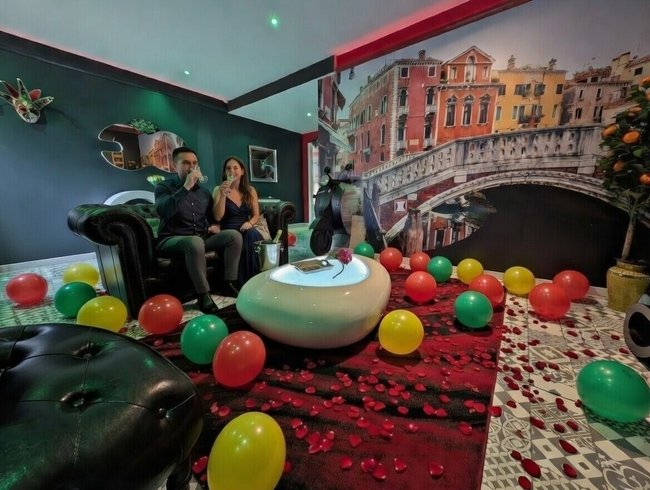 Hébergement AbracadaRoom : Nuit insolite avec Spa, sauna et jardin privatifs immersion en ITALIE - Image 11