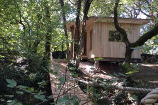 Cabane insolite avec spa privatif