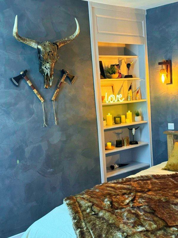 Évasion Scandinave Romantique : Spa XXL & Cinéma à Amiens (13)