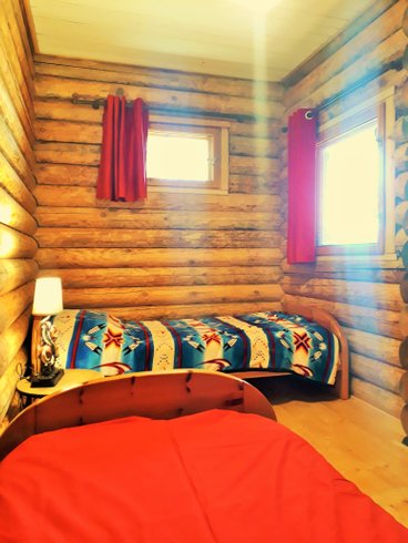 Hébergement AbracadaRoom : Magnifique Chalet en rondin en foret avec SPA en pleine nature - Image 9