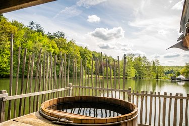 Cabane flottante Spa - Martin pêcheur à Vernois Les Vesvres (2)