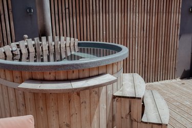 Pigeonnier centre-ville avec bain nordique privé à Quincey (2)