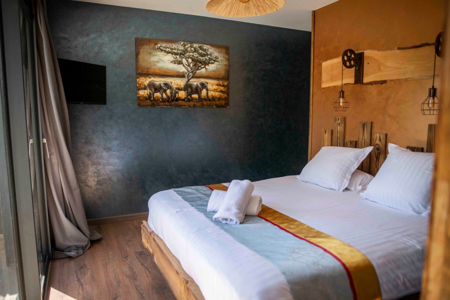 Hébergement AbracadaRoom : Villa XXL Safari avec Piscine - Image 26