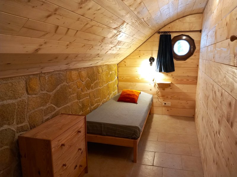 Hébergement AbracadaRoom : Antre du Hobbit au bord d'un lac - Image 6