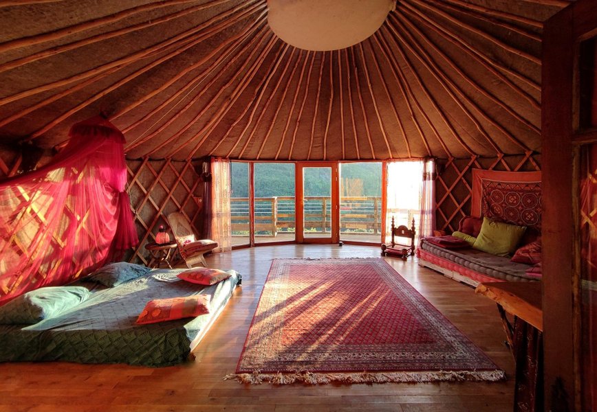 Hébergement AbracadaRoom : La Yourte Nature et sa vue panoramique - Image 14