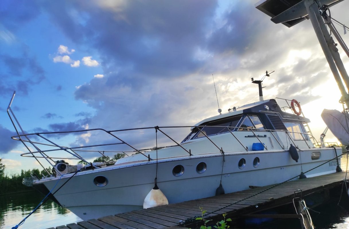 Yacht L'Odysea à Saint-Martin-La-Garenne (2)