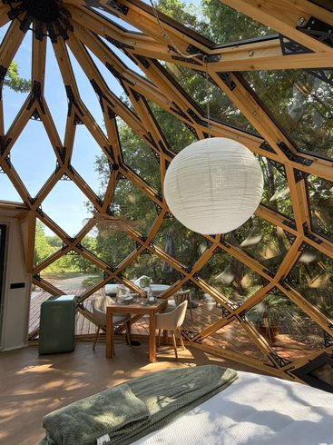 Hébergement AbracadaRoom : Le Zôme de Janès Piscine & Spa privatif en forêt - Image 12
