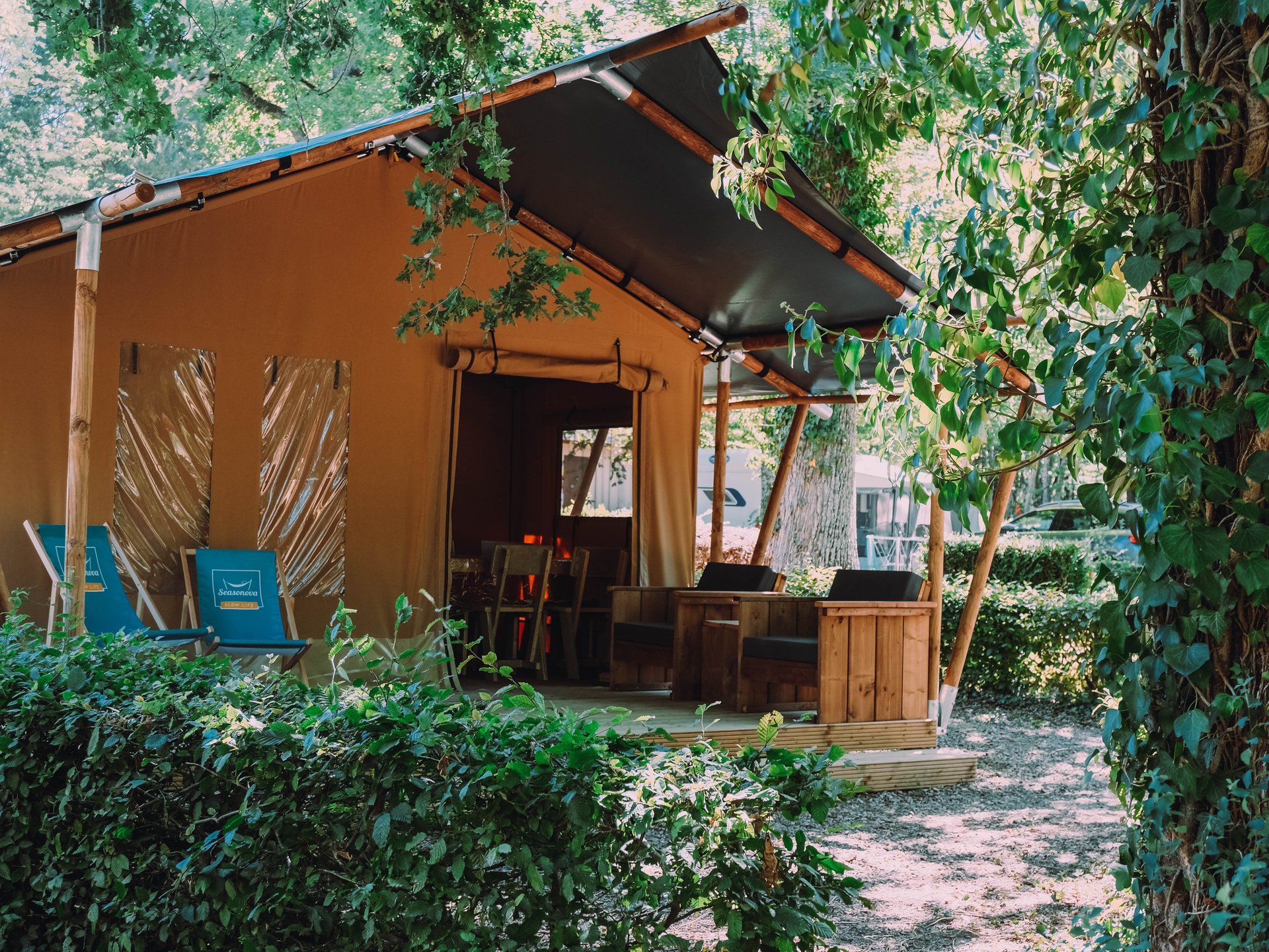 SLOW LODGE