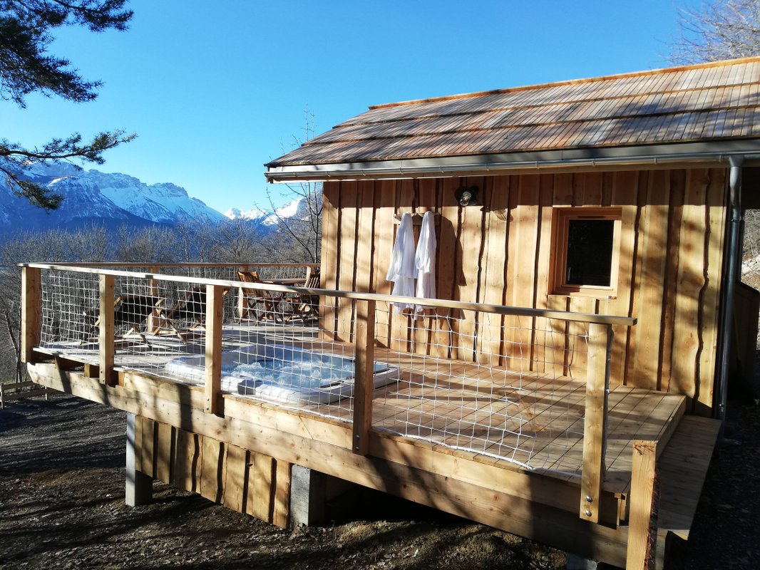 Cabane Spa des Chastelas à St Julien En Champsaur (11)