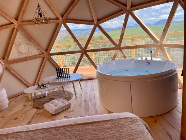 Hébergement AbracadaRoom : Lavan'dôme & baignoire balnéo - Image 9