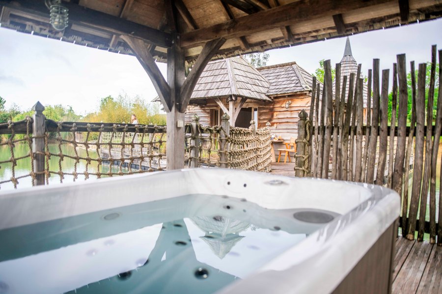 Hébergement AbracadaRoom : Cabane Château Biron & spa - Image 2