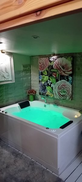 Hébergement AbracadaRoom : Cabane Romantique Du Jardin Balnéothérapie - Image 37