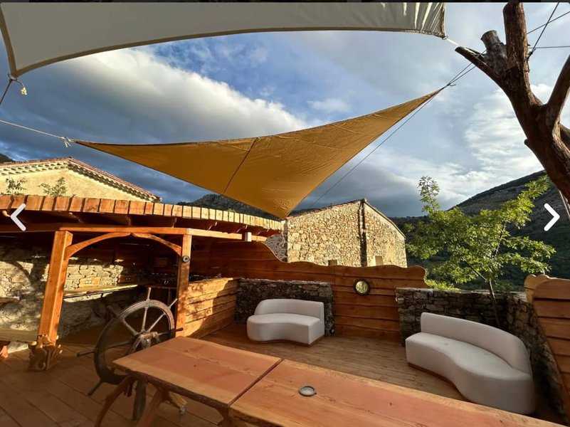 Hébergement AbracadaRoom : La Yourte Nature et sa vue panoramique - Image 4