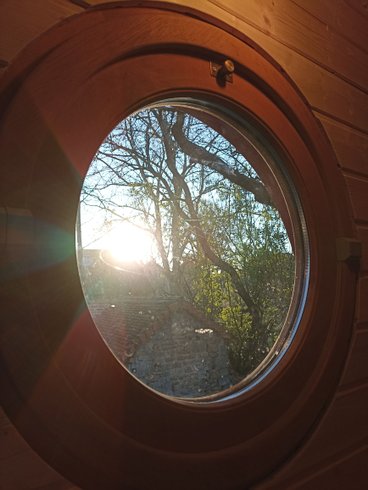 Hébergement AbracadaRoom : La Roulotte du Domaine de la Comté & Spa - Image 9