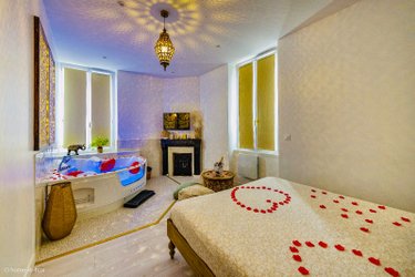 Suite 1001 nuits avec Jacuzzi 15min Disney à Nanteuil Les Meaux (2)