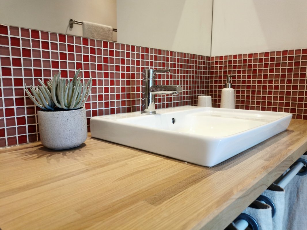Villa Font Vive - Chambre d'hôtes "L'Ibie" écologique avec piscine et cuisine à Grospierres (5)
