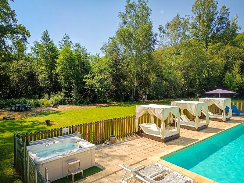Hébergement AbracadaRoom : La Cabane du Pêcheur, chalet en A au bord d'un étang de pêche (découverte) à Sarlat - Image 11