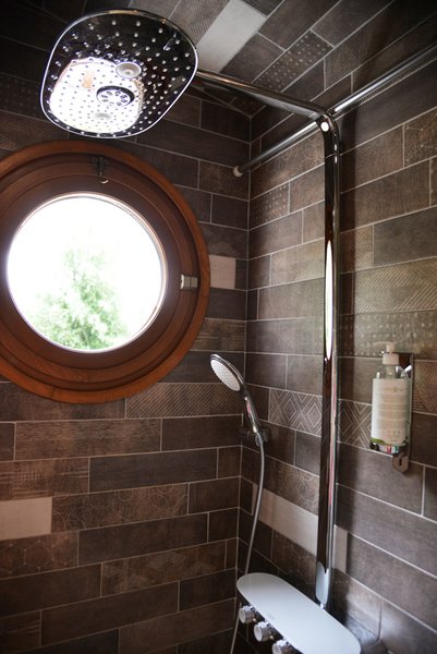 Hébergement AbracadaRoom : Lodge flottant Grenouilles & Spa - Image 9