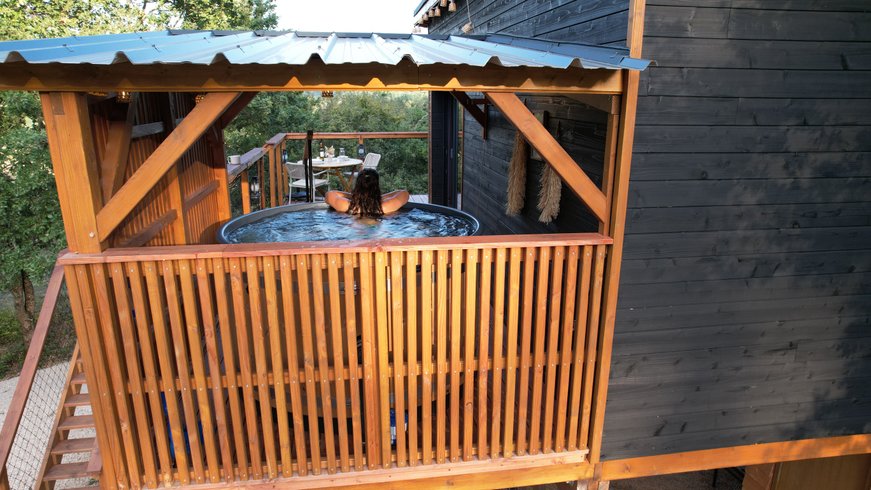 Hébergement AbracadaRoom : La Cabane Feu de Forêt & spa privatif - Image 16