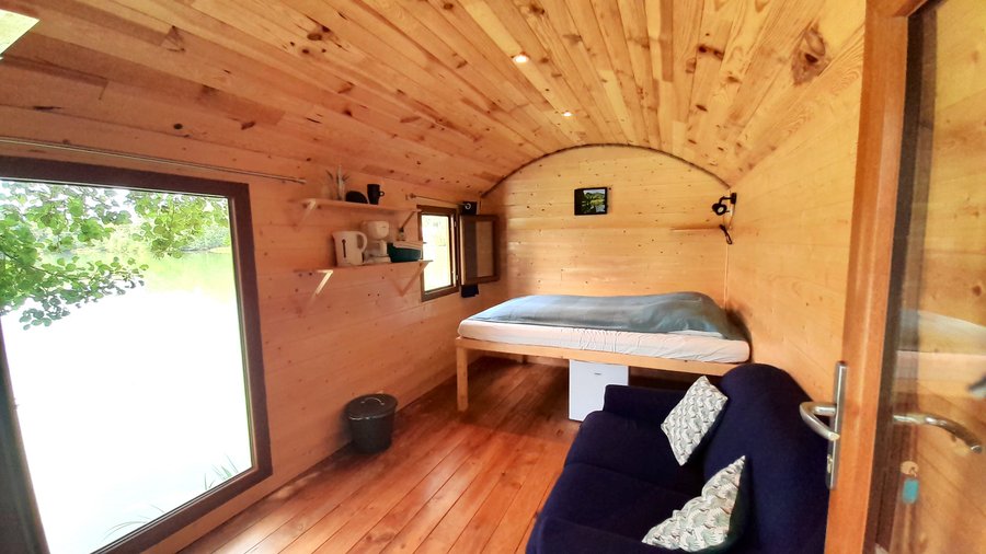 Hébergement AbracadaRoom : Tiny House au bord d'un lac - Image 5
