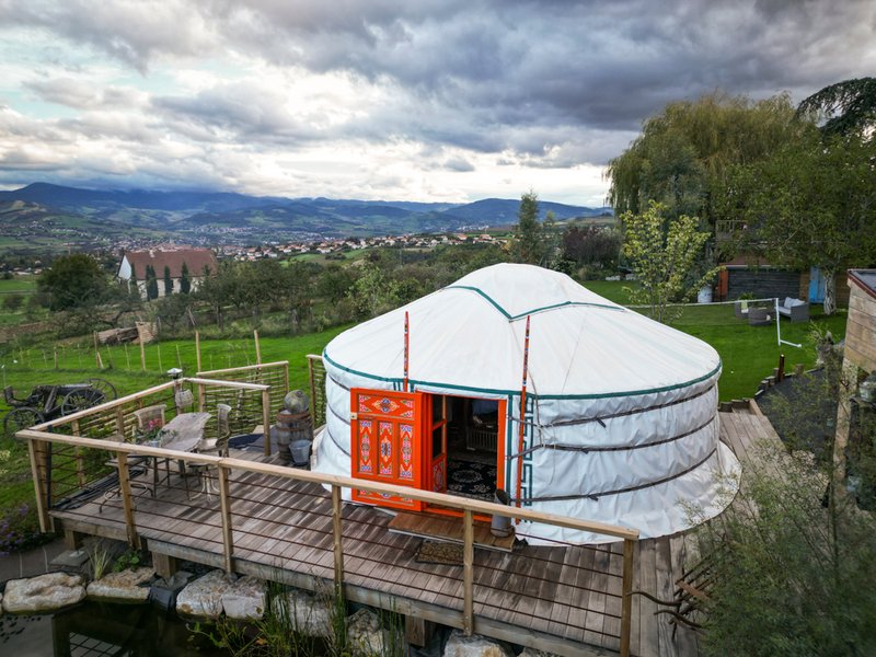 Hébergement AbracadaRoom : L'âne et sa yourte & Spa - Image 1