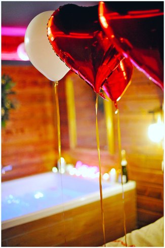 Hébergement AbracadaRoom : Chalet Romantique, SPA XXL, CINÉMA PRIVÉ, 5 min du centre - Image 17