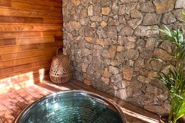 Suite Refuge • Écrin de luxe & bain nordique au bord du canal à Montcresson (4)