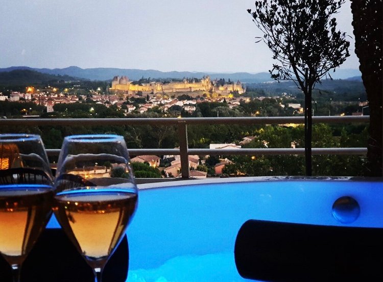 Hébergement AbracadaRoom : La Suite vue panoramique et Spa - Image 19