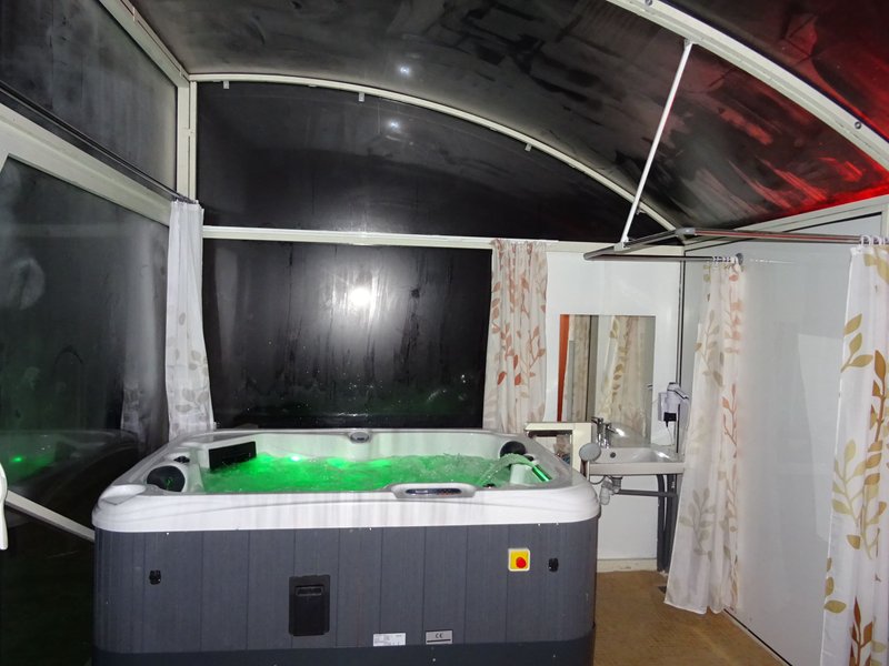 Hébergement AbracadaRoom : Bulle Spa sous les Pins - Image 6