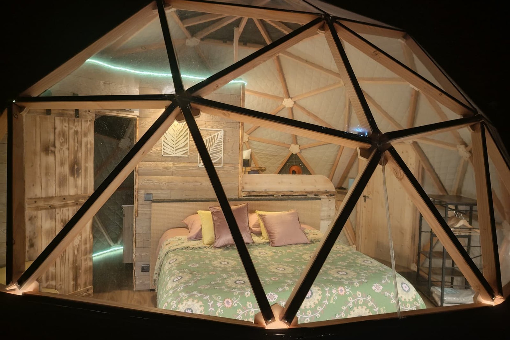 Hébergement UnicStay : Le Dôme des Bauges & sa vue imprenable à Arith